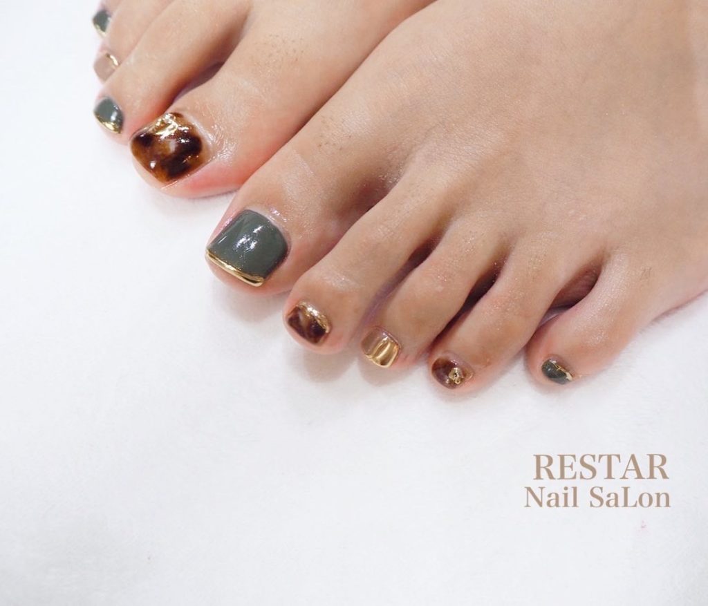 カーキカラー×べっ甲